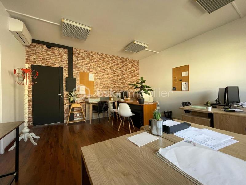 Bureau - 47 m² - 2 pièces