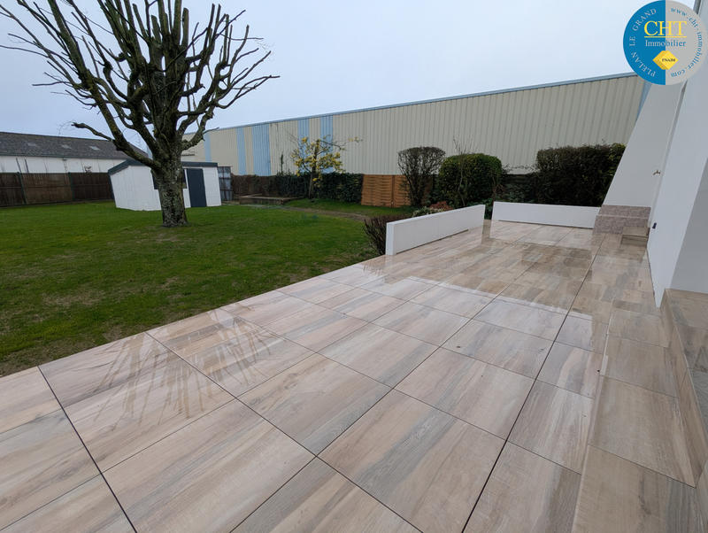 Maison - 121 m² - 6 pièces