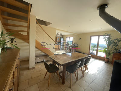 Maison - 108 m² - 4 pièces