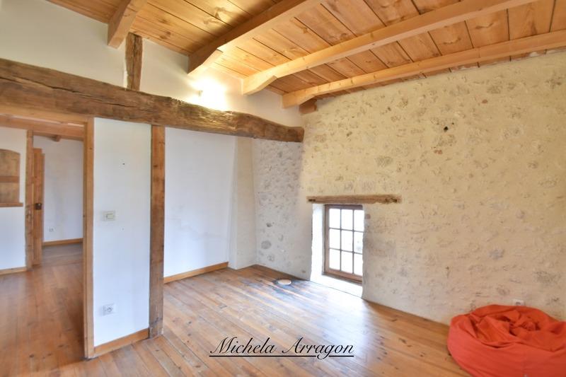Maison en pierre - 138 m² - 6 pièces
