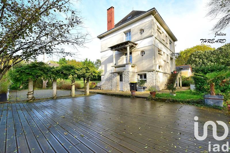 Maison - 240 m² - 8 pièces