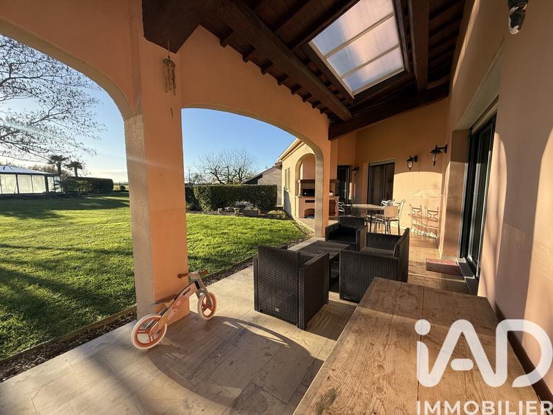 Maison de maîtres - 360 m² - 8 pièces