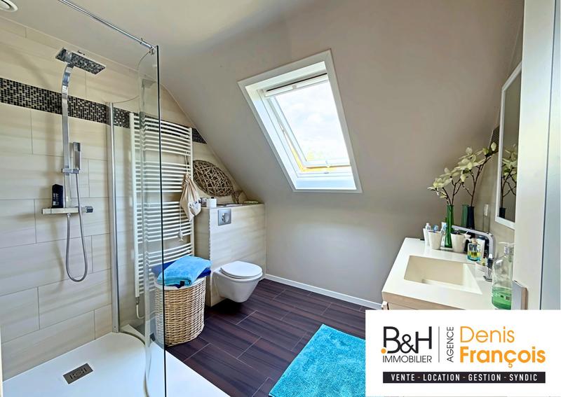 Maison - 185 m² - 7 pièces