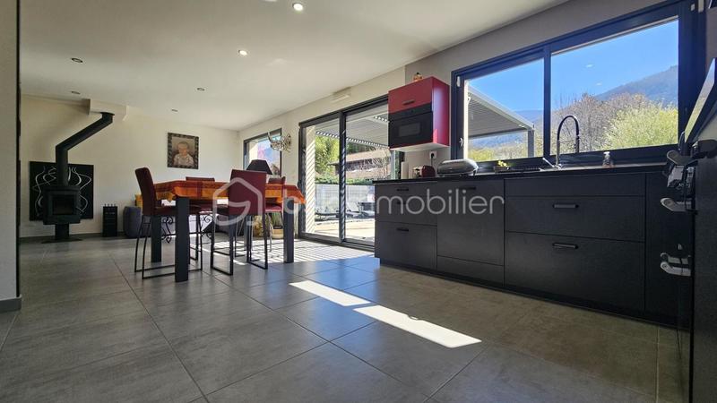 Maison - 85 m² - 4 pièces