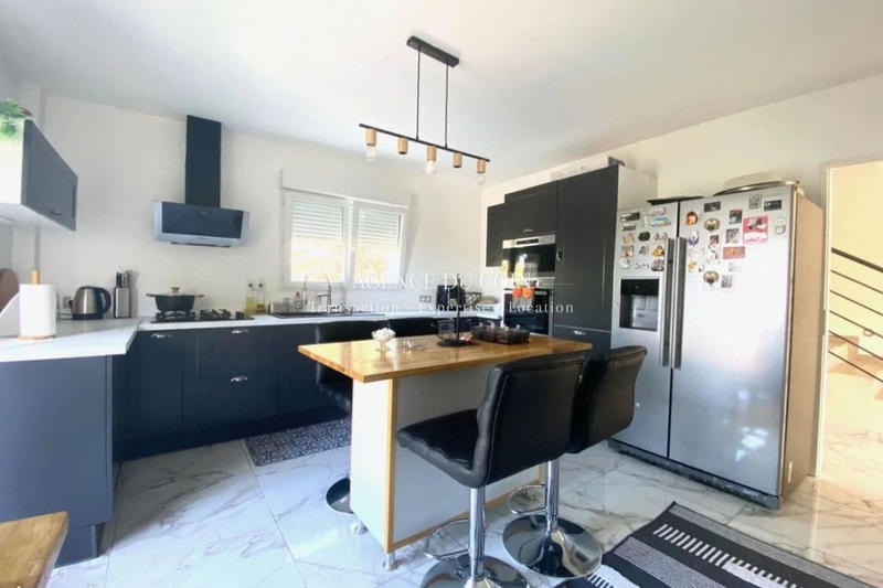 Villa - 155 m² - 8 pièces