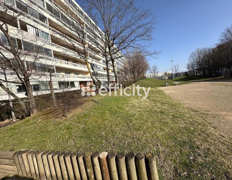 Appartement - 92 m² - 5 pièces