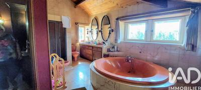 Maison - 300 m² - 15 pièces