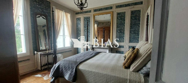 Maison ancienne - 245 m² - 9 pièces