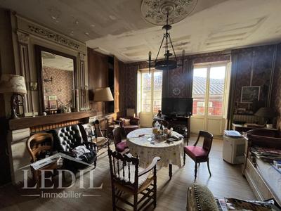 Immeuble - 218 m² - 5 pièces