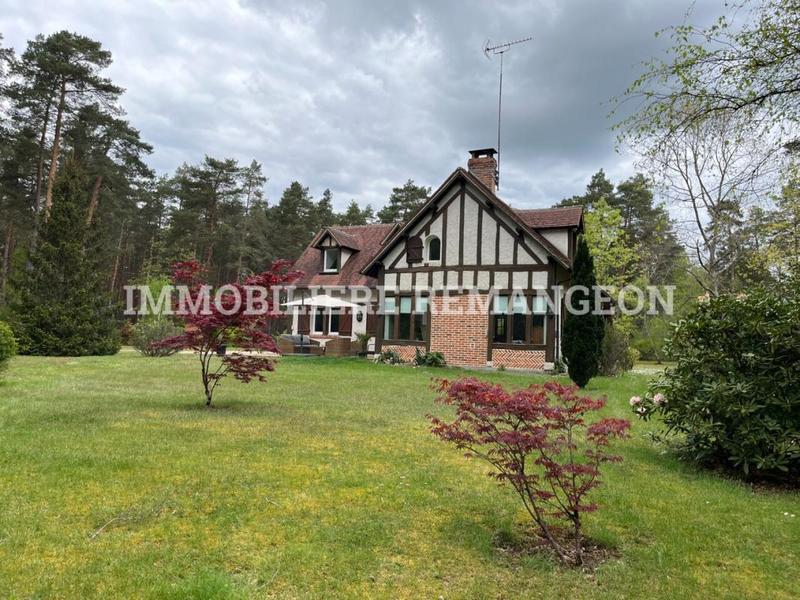 Demeure - 161 m² - 5 pièces