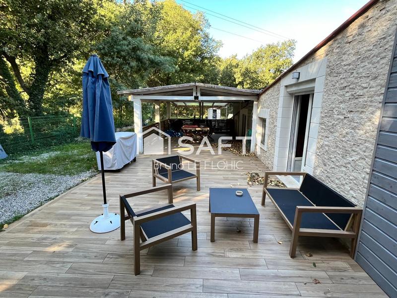 Maison - 234 m² - 8 pièces
