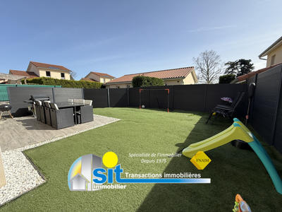 Maison - 104 m² - 4 pièces