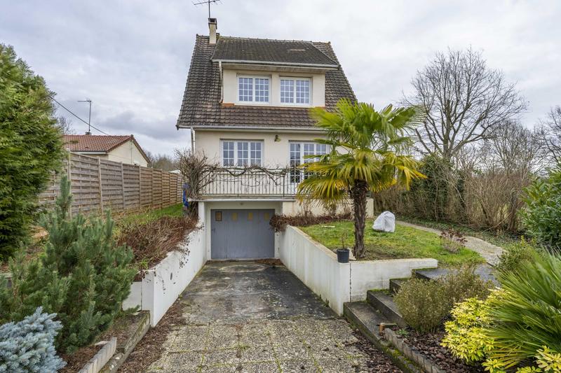 Maison - 95 m² - 5 pièces