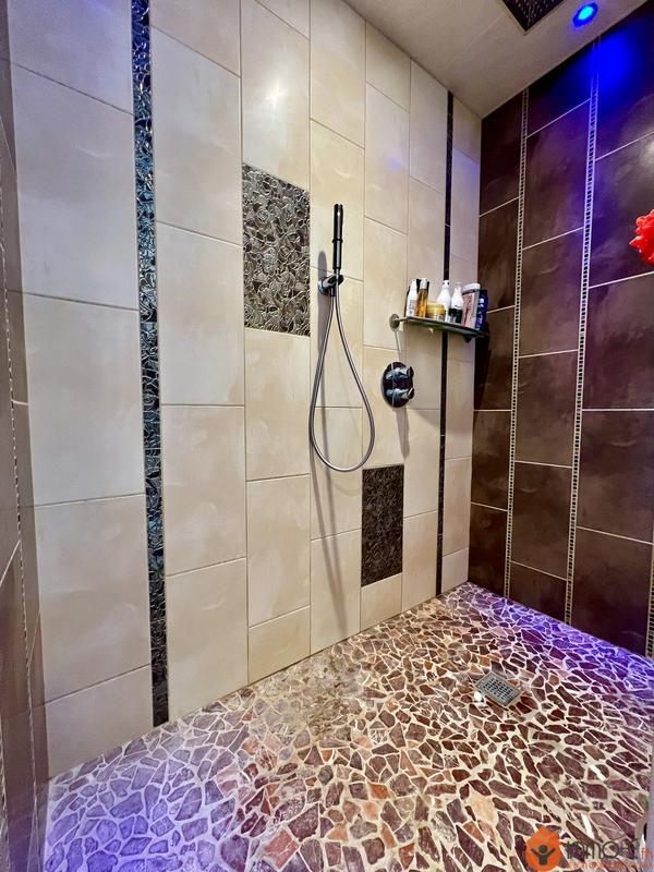 Maison - 165 m² - 6 pièces