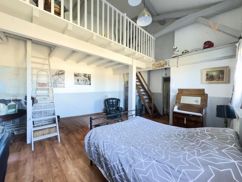 Maison - 273 m² - 7 pièces