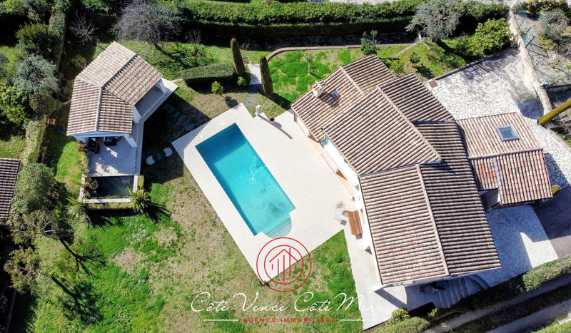 Maison - 181 m² - 5 pièces