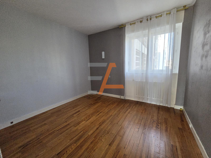 Appartement - 103 m² - 6 pièces