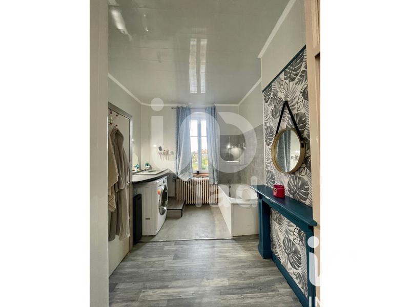 Maison - 277 m² - 8 pièces