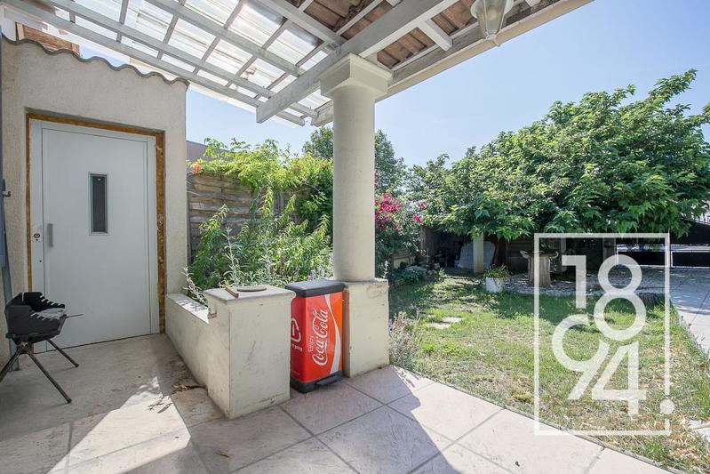 Maison - 209 m² - 3 pièces