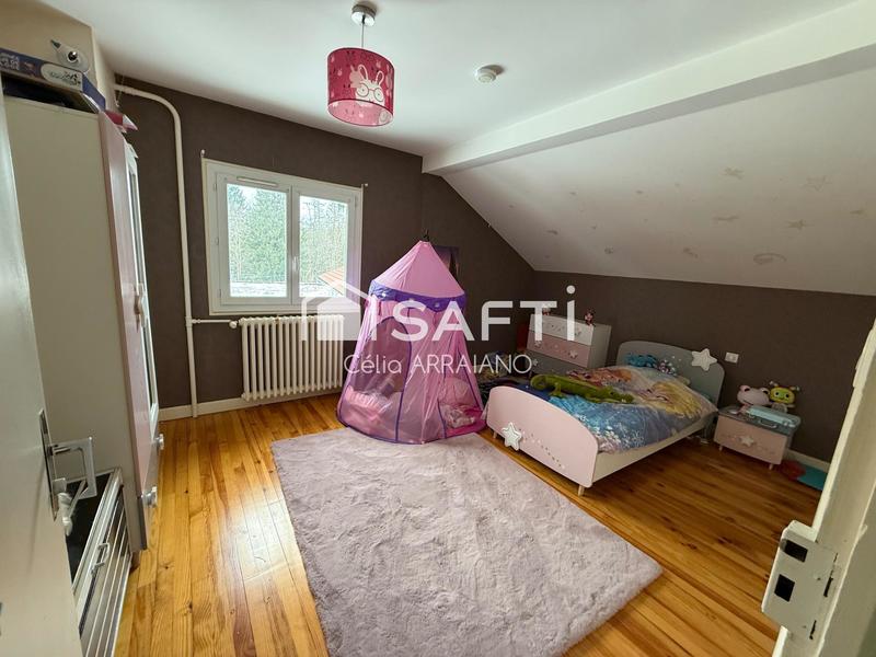 Maison - 209 m² - 7 pièces