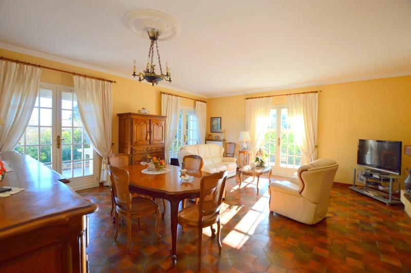 Maison - 170 m² - 6 pièces