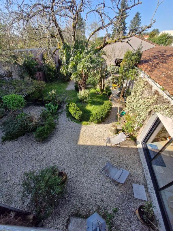 Maison - 225 m² - 7 pièces