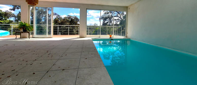 Maison - 200 m² - 6 pièces