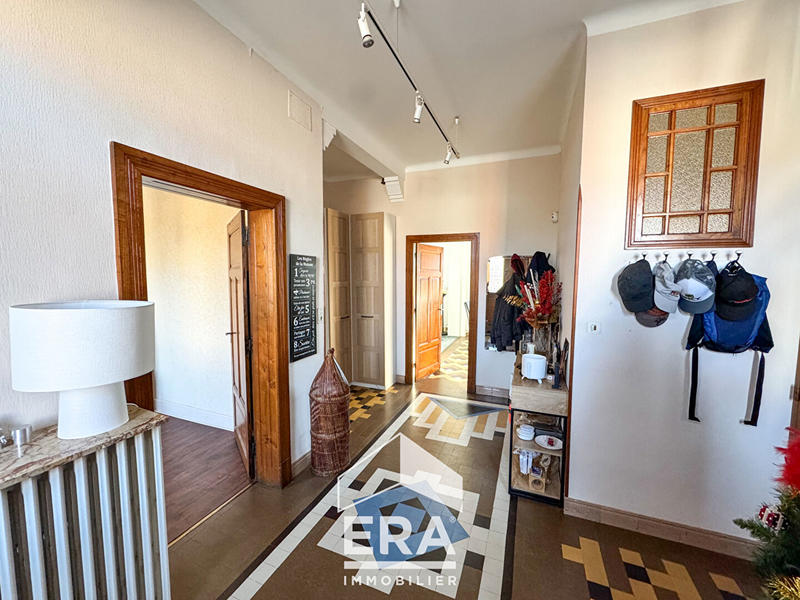 Maison - 177 m² - 7 pièces