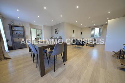 Villa - 140 m² - 5 pièces