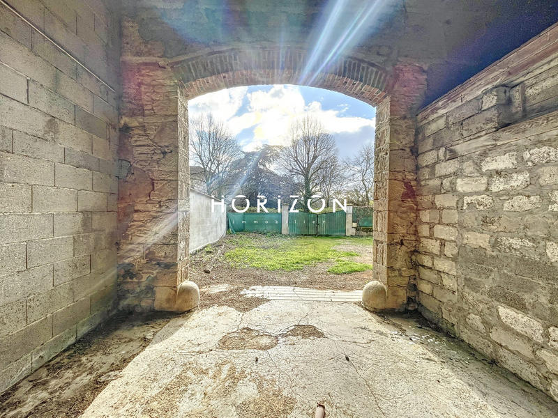 Maison ancienne - 345 m² - 4 pièces