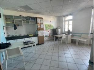 Bureau - 45 m² - 4 pièces