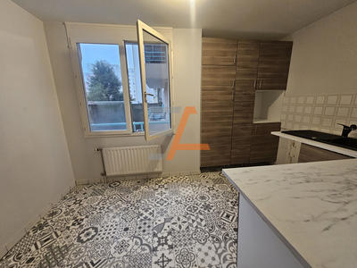 Appartement - 77 m² - 3 pièces