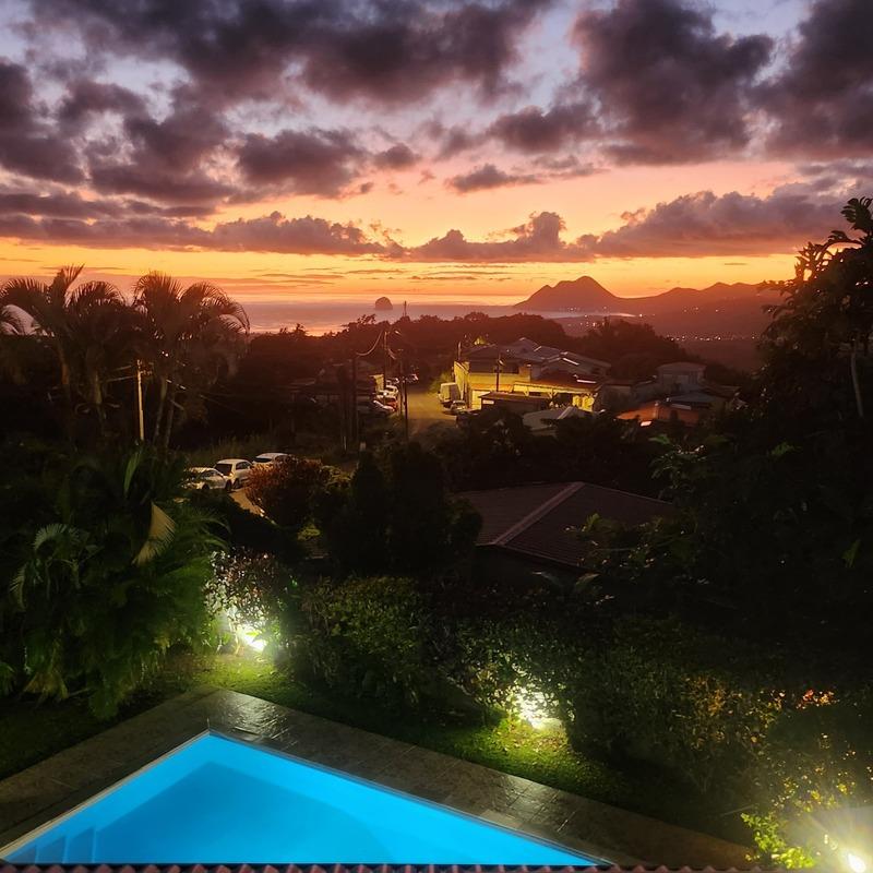 Propriété - 220 m² - 13 pièces