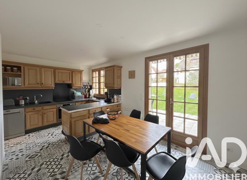 Maison - 134 m² - 6 pièces