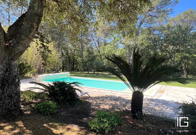 Mas - 174 m² - 5 pièces