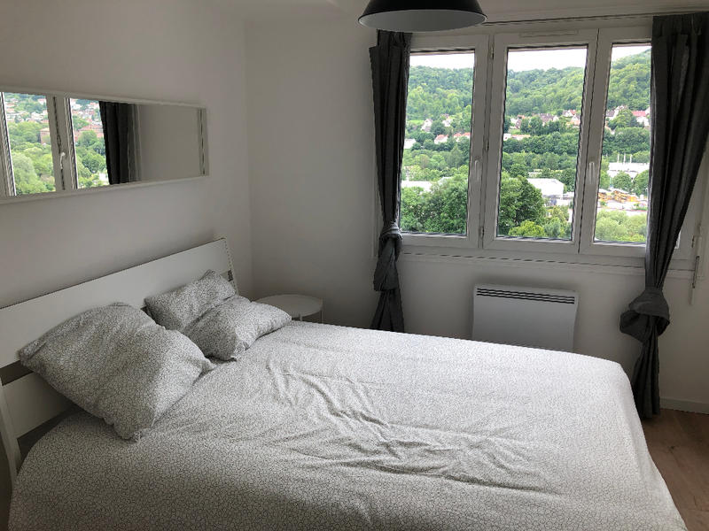 Chambre - 84 m² - 5 pièces