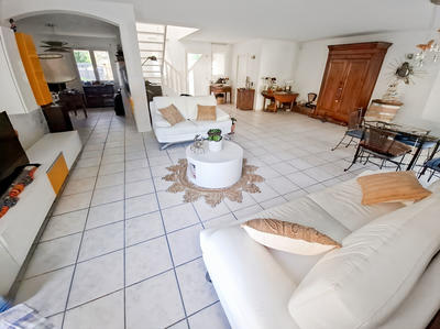 Maison - 136 m² - 6 pièces