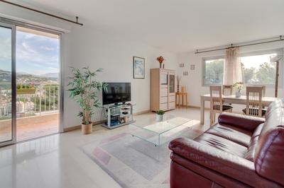 Appartement - 79 m² - 3 pièces