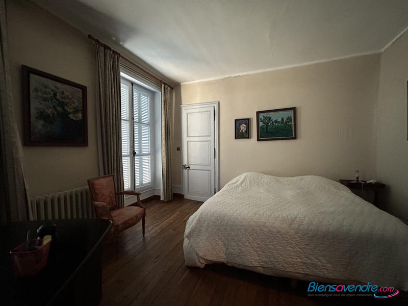 Château - 632 m² - 12 pièces