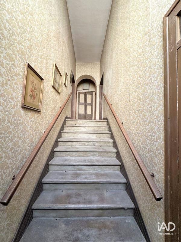 Maison - 690 m² - 17 pièces