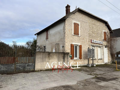 Maison - 148 m² - 3 pièces