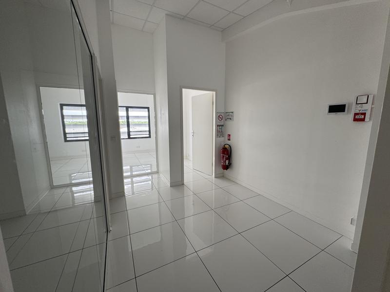 Bureau - 128 m² - 7 pièces