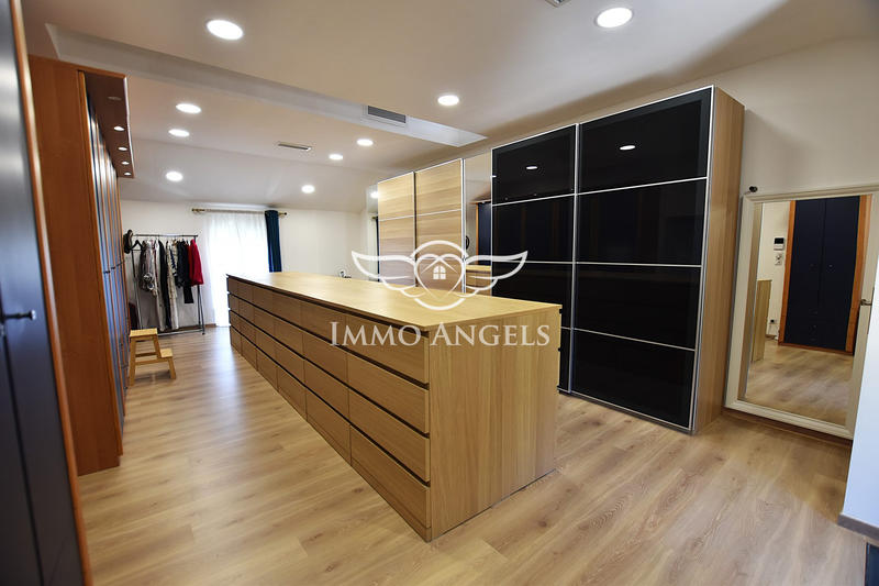 Mas - 341 m² - 10 pièces