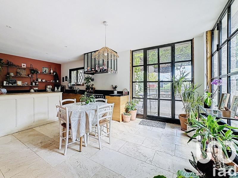 Maison - 269 m² - 8 pièces