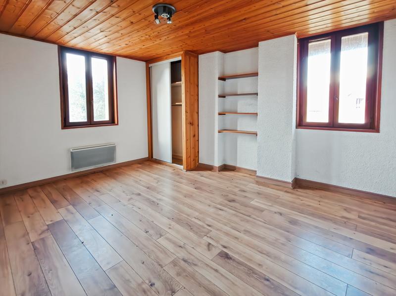 Maison - 186 m² - 7 pièces