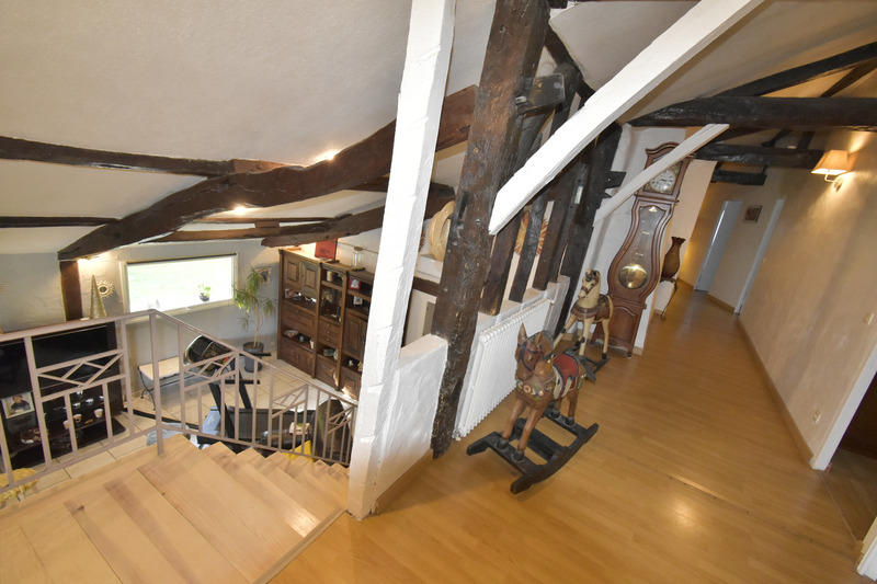 Maison - 210 m² - 7 pièces