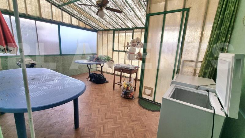 Maison - 93 m² - 5 pièces