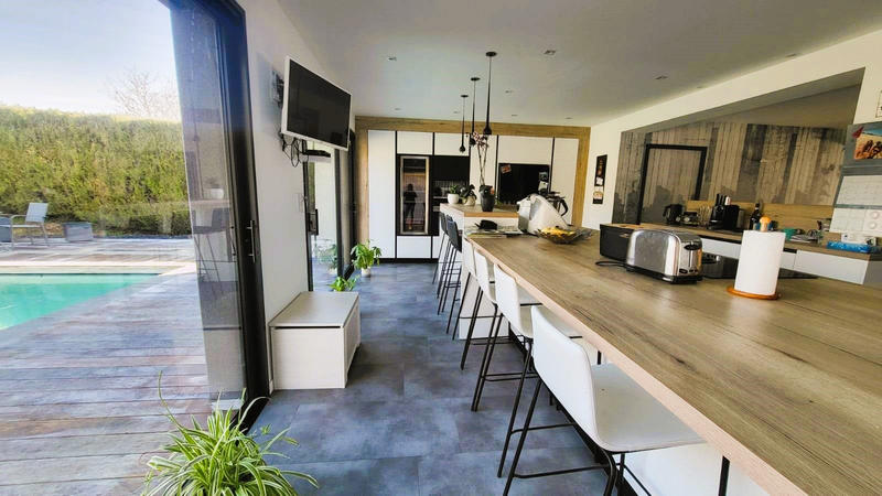 Maison - 185 m² - 5 pièces