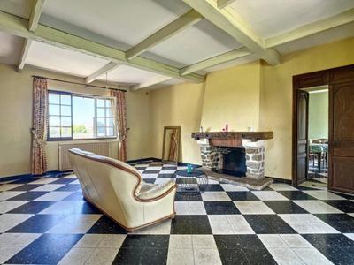 Maison - 140 m² - 7 pièces