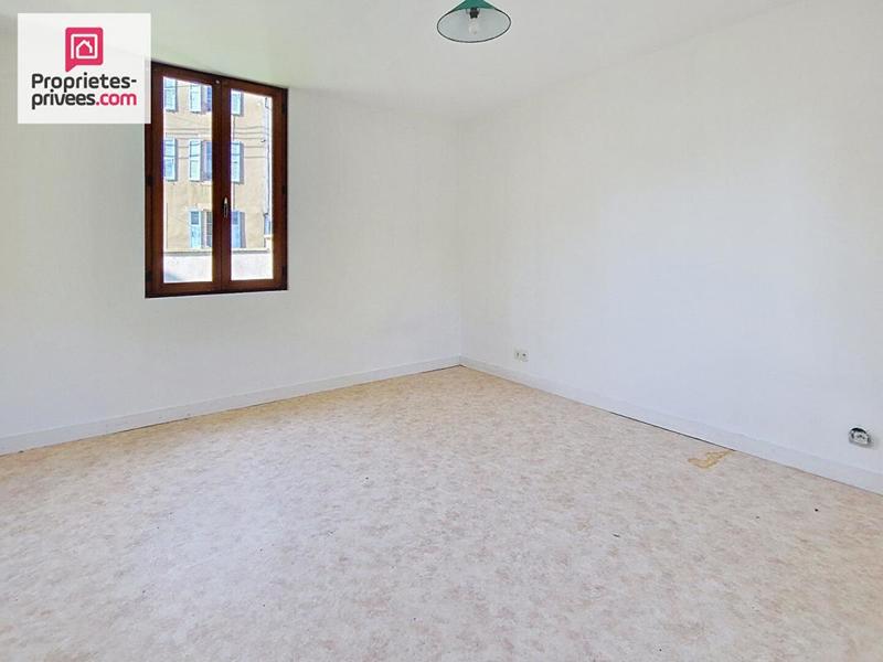 Immeuble - 70 m² - 5 pièces